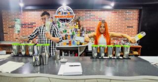 Adquiere las habilidades para trabajar en barra en la preparación de cócteles 🍸 
La Working flair es pionera en flair Bartending en Colombia 🇨🇴 
Solicita más Info 👇👇
📲 3124900269- 3153968400
.

.
.
.
.
.
.
.
.
.
.
.
#undiaenlaworking #cocteles #cocktails
#bartenderlife #bartenders #bartenderlifestyle #europeanbartenderschool #bartenderstyle #barlady #bartenderslife #trending #bartenderlove #flairbartender #bartenderskills #bartendermoments #vikingbartender #craftbartender #homebartender #flair_bw #bnwtones_flair #flairbartending #artistry_flair #bnw_tones_flair #bnwsplash_flair #flairbartender #flairschool #flaircrewbcn  #workingflair #flairlife
